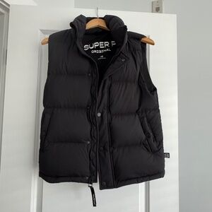 Aritzia The Super Puffer Vest - Black / Size XS